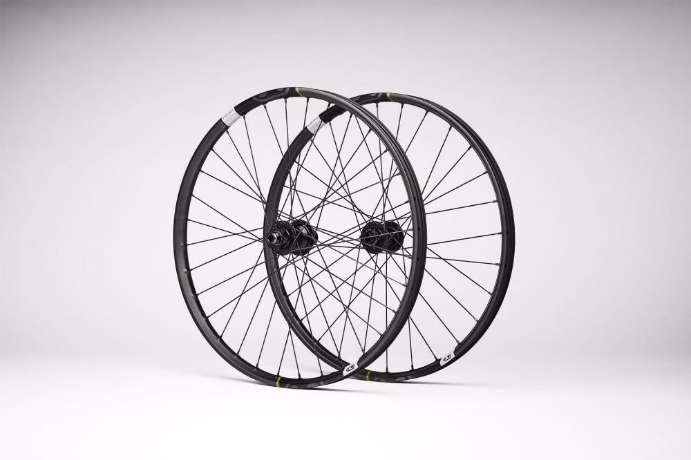 Crankbrothers Synthesis Carbon E-BIKE BOOST Tubeless Ready Laufradsatz, 29Zoll , 110x15mm-148x12mm, Shimano HG, black
