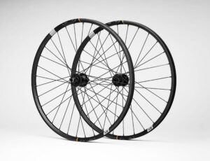 Crankbrothers Synthesis Carbon XCT11 BOOST I9 Hydra Tubeless Ready Laufradsatz, 29Zoll , 110x15mm-148x12mm, SRAM XD, black