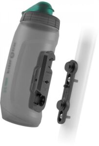 Fidlock TWIST Bottle 590 ml antibakteriell mit Bike Base magnet-mechanisches Flaschenhaltersystem, BPA-frei, selbstschließende Membran, abnehmbare Schmutzkappe, kompatibel mit allen TWIST Bases