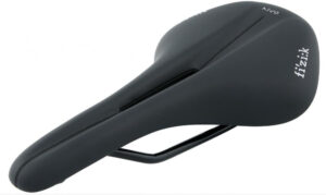 Fizik Antares R5 Open Large Fahrradsattel Schwarz, anatomische Aussparung, Carbon-verstärkte Nylon-Schale, 275x152mm, ideal für Rennradfahrer