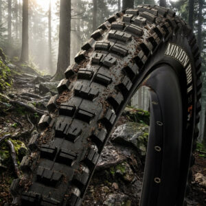 Maxxis Reifen Minion DHR II Downhill 26x2.40 Zoll 61-559 schwarz SuperTacky