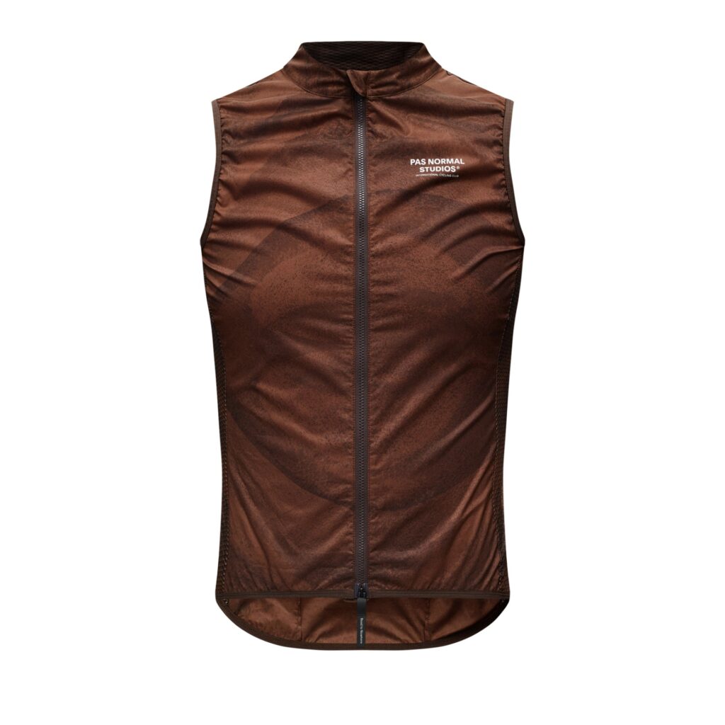 Pas Normal Studios Mechanism Stow Away Gilet Fahrrad Windweste Herren S aop light brown