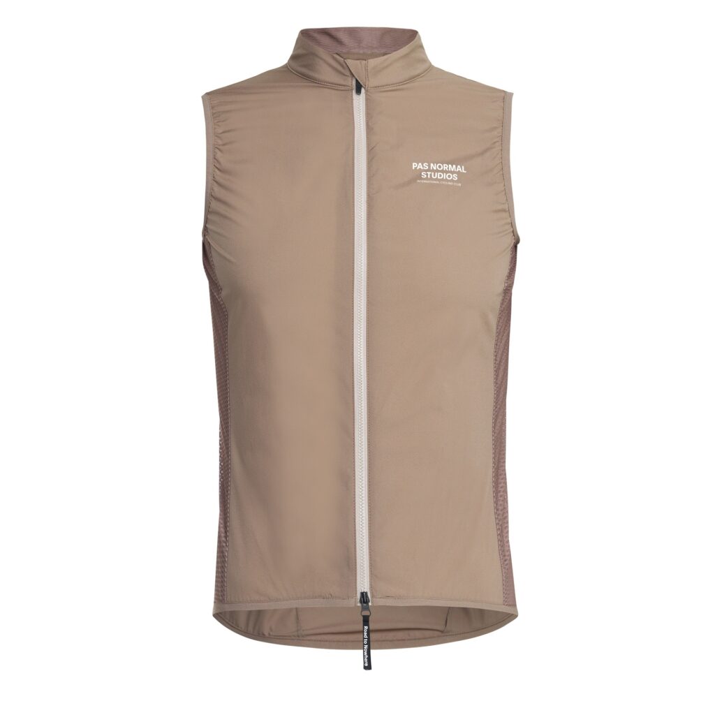 Pas Normal Studios Men's Mechanism Stow Away Gilet Radweste XS beige