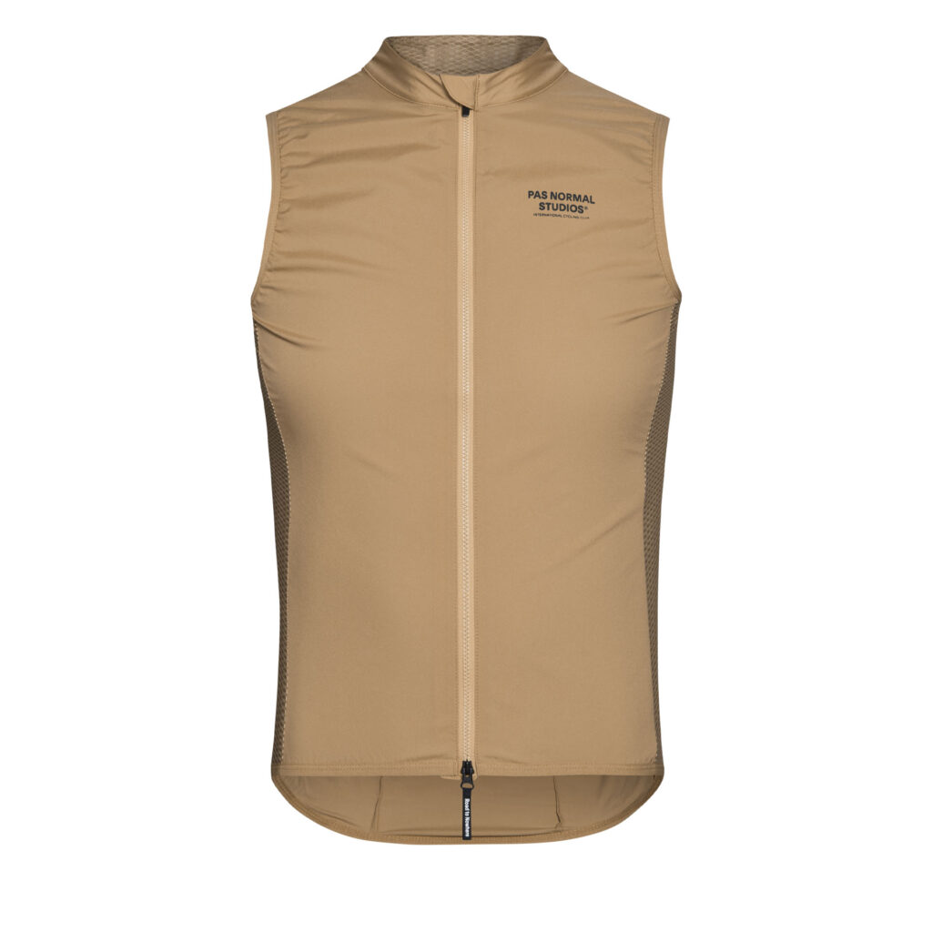 Pas Normal Studios Men's Mechanism Stow Away Gilet Radweste XS camel