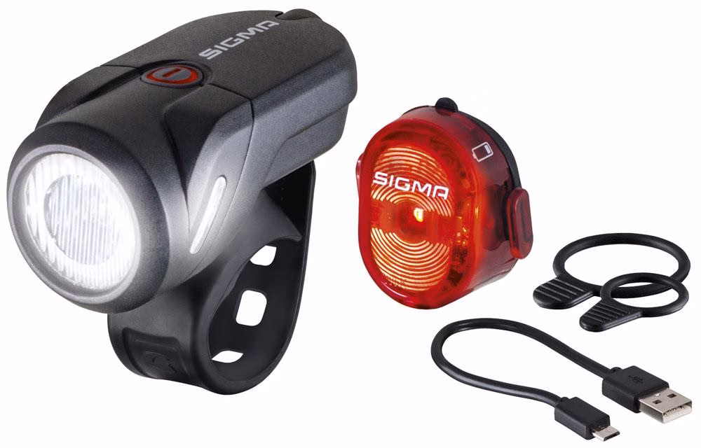 Sigma Akku-LED-Beleuchtungsset Aura 35 USB (35 Lux/45 m, 2 Modi, Micro-USB, StVZO) + Nugget II Rücklicht (400 m Sicht, USB)