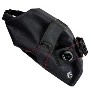 SILCA Grinta Adventure Bag - Wasserdichte Roll-Top Satteltasche 2-5 Liter, robuster BOA-Verschluss, aus recyceltem Material, ideal für Bikepacking und Abenteuer