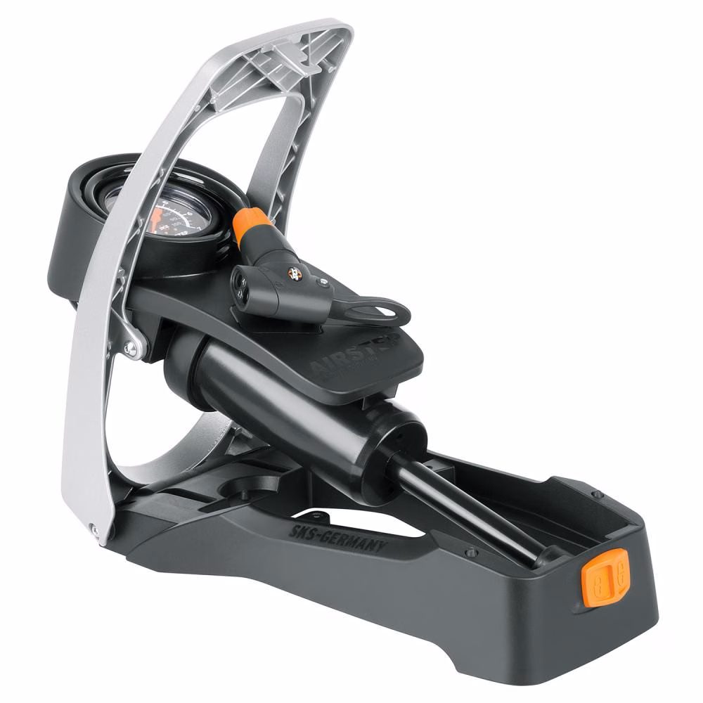 SKS Fußpumpe Airstep - Hochdruck-Standpumpe mit Manometer - Stahlzylinder robuster Trittmechanismus Multi-Valve-Ventilkopf für Auto Dunlop- & Presta-Ventile