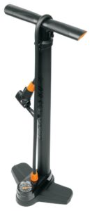 SKS Pumpe Air-X-Press 8.0 Standpumpe: Leichte Kunststoffpumpe mit Präzisions-Manometer - MultiValve-Kopf für alle Ventilarten max. Druck 8 bar/115 PSI 600 mm Höhe